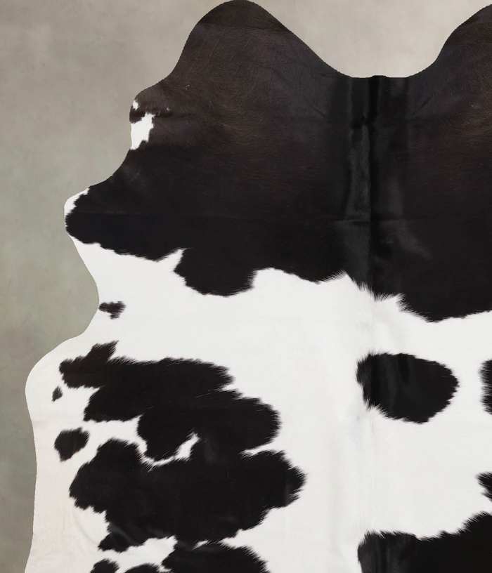 Black and White Cowhide Rug #B10545