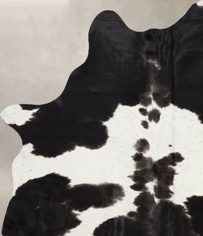 Black and White Cowhide Rug #B10543
