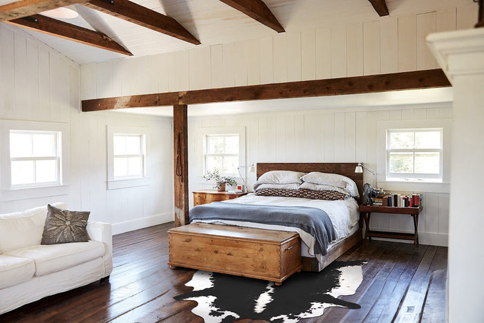 Black and White Cowhide Rug #B10538