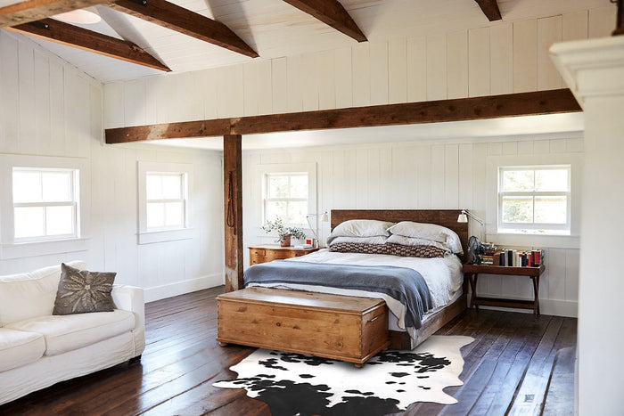 Black and White Cowhide Rug #B10300