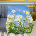 Field of Daisies Floral Print Plush Fleece Throw Blanket