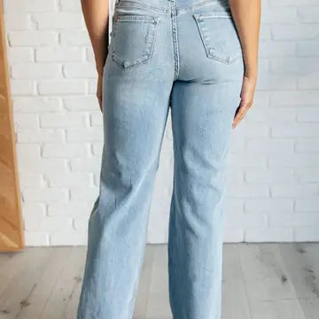 Judy Blue Rigid Magic 90's Destroy Straight Jean