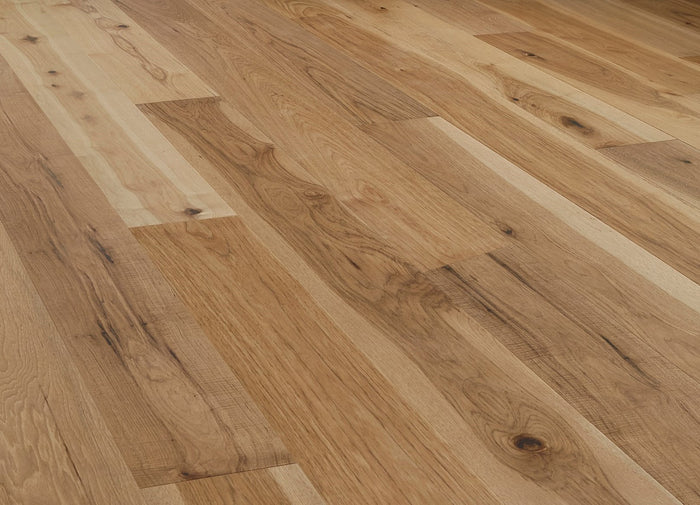 Kelowna Grove Engineered Hardwood Flooring in Harvest Path