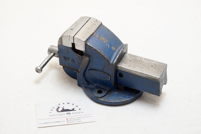 NICE RECORD NO. 0 BENCH VISE