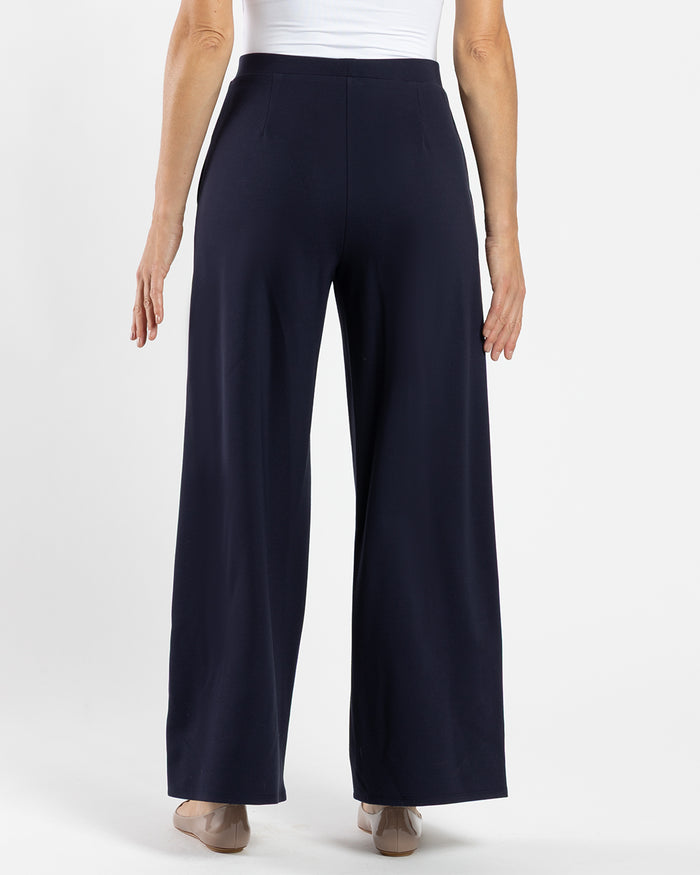 Nicolette Pant - Jude Ponte