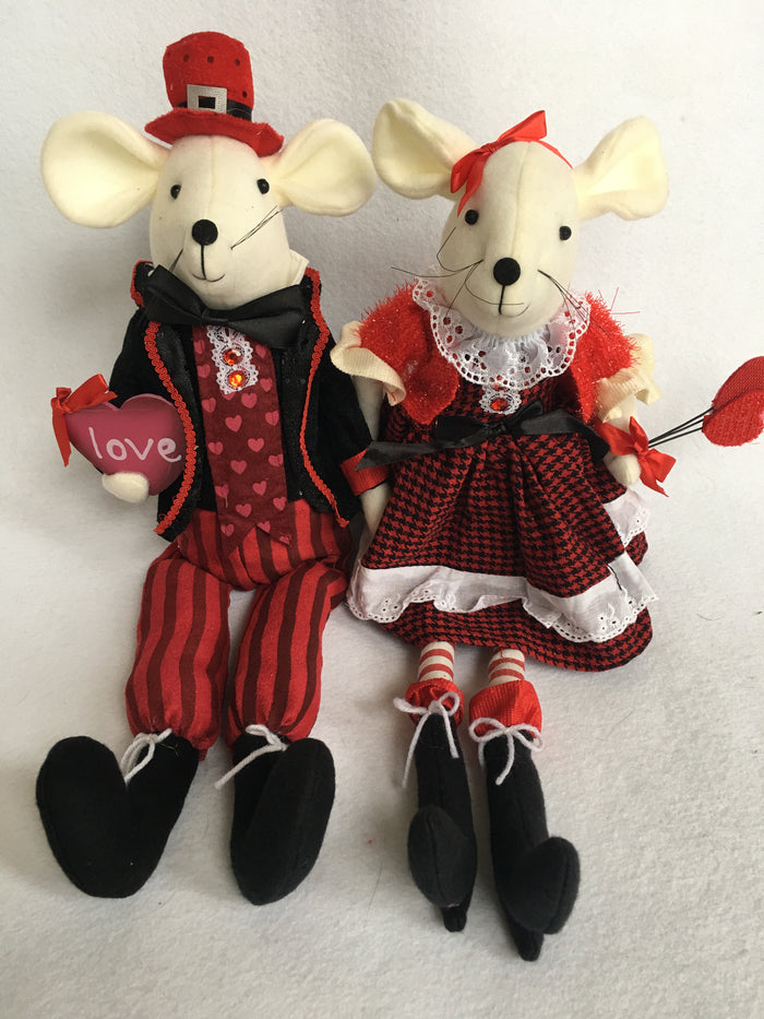 Valentine Boy or Girl Plush Mouse