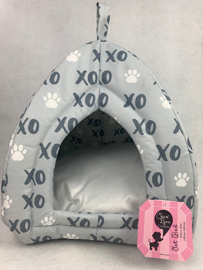 Valentine XOXO Dome Pet Bed